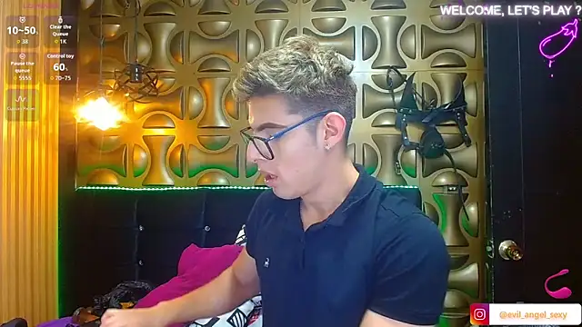 angel sexyevil online show from November 13, 2025, 12:31 pm