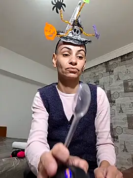 hotSANDRA STARR online show from October 13, 2025, 4:30 pm