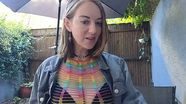 Snapshot of TopsyWilde chatting on February 19, 2026, 7:27 am TopsyWilde online show from February 19, 2026, 7:27 am