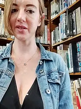 TopsyWilde online show from February 26, 2025, 8:50 am