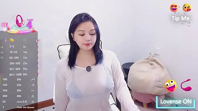 small Eva online show from December 19, 2025, 3:03 pm