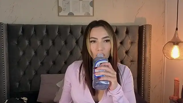 Kim Blane online show from April 2, 2026, 4:08 am