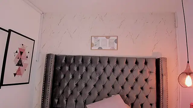 Kim Blane online show from February 20, 2026, 6:19 am