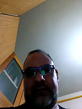 PhillDrake11 online show from April 15, 2026, 11:49 pm