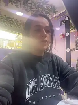 cristalbaby2 online show from November 24, 2025, 4:51 pm