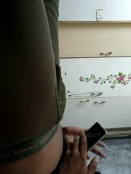 raji9290 online show from March 7, 2026, 12:39 am