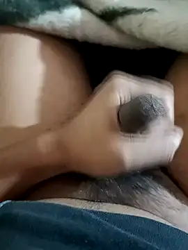 Snapshot of Deluxe_dick chatting on January 17, 2025, 12:31 pm Deluxe dick online show from January 17, 2025, 12:31 pm