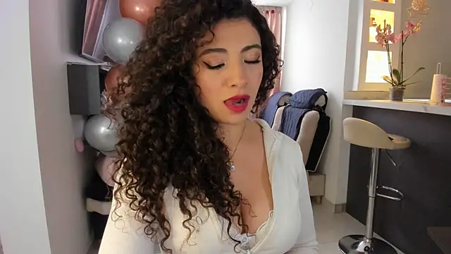 Snapshot of valeria_rosses chatting on April 15, 2026, 4:22 pm valeria rosses online show from April 15, 2026, 4:22 pm