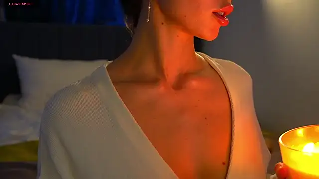 Danielle Thomas online show from April 28, 2026, 3:38 pm