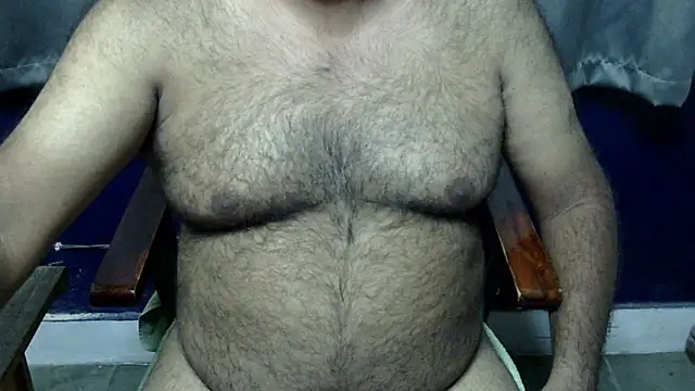 Snapshot of hairysubcub_70 chatting on May 5, 2026, 7:33 am hairysubcub 70 online show from May 5, 2026, 7:33 am