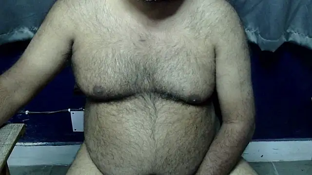 hairysubcub 70 online show from March 26, 2026, 7:39 am