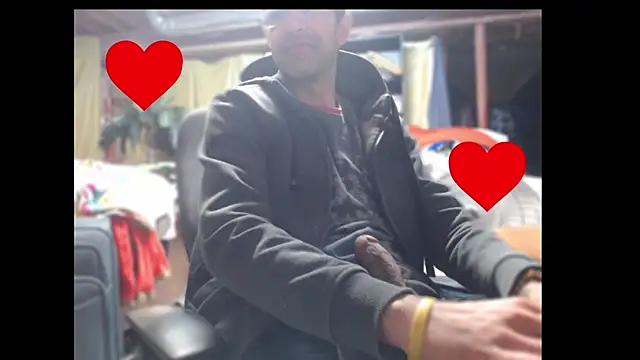 Snapshot of Gsmile1 chatting on February 28, 2025, 1:15 am Gsmile1 online show from February 28, 2025, 1:15 am