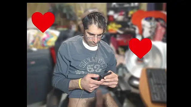 Snapshot of Gsmile1 chatting on February 15, 2025, 7:17 pm Gsmile1 online show from February 15, 2025, 7:17 pm