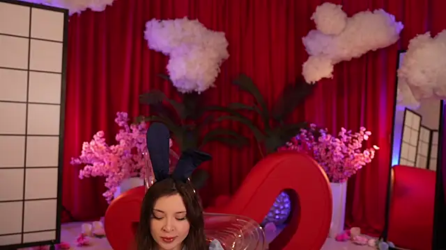 KittyCaitlin online show from March 11, 2025, 6:52 pm