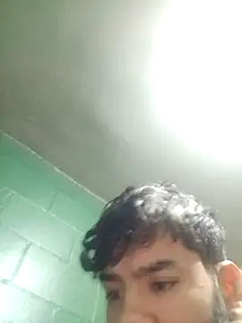 modelo38528061 online show from March 9, 2025, 8:29 am