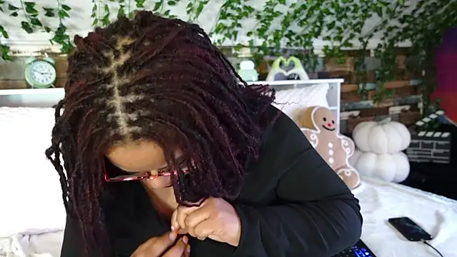 Snapshot of -khayaparker chatting on February 20, 2025, 7:52 pm -khayaparker online show from February 20, 2025, 7:52 pm