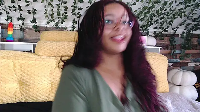 Snapshot of -khayaparker chatting on February 10, 2025, 6:24 pm -khayaparker online show from February 10, 2025, 6:24 pm