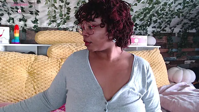 Snapshot of -khayaparker chatting on January 31, 2025, 6:57 pm -khayaparker online show from January 31, 2025, 6:57 pm