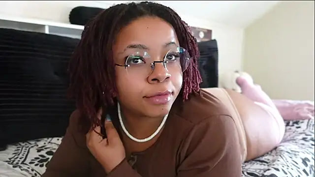 -khayaparker online show from February 25, 2026, 7:36 pm