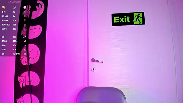 Snapshot of auroralatexprincess chatting on December 1, 2025, 7:59 pm auroralatexprincess online show from December 1, 2025, 7:59 pm