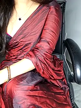 Snapshot of aliyaah_singh chatting on November 19, 2025, 5:57 pm aliyaah singh online show from November 19, 2025, 5:57 pm