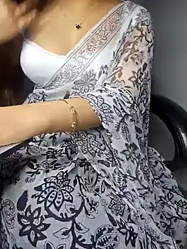 Snapshot of aliyaah_singh chatting on January 13, 2025, 12:09 am aliyaah singh online show from January 13, 2025, 12:09 am