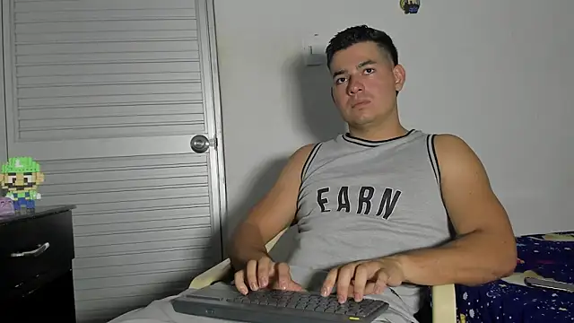 Snapshot of VincentSavage chatting on January 18, 2026, 8:40 am VincentSavage online show from January 18, 2026, 8:40 am