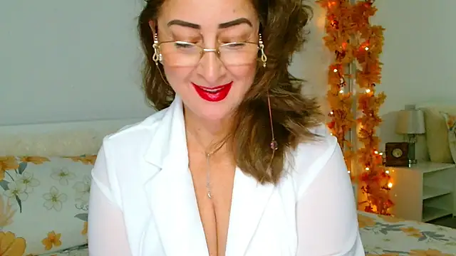 Tyana40 online show from November 17, 2025, 2:15 am