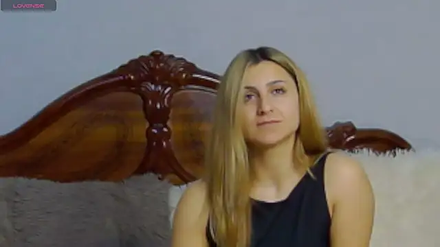 NicolePlay online show from February 17, 2026, 9:06 am