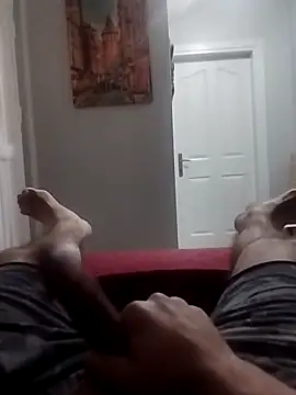 Snapshot of Aykut1990 chatting on October 25, 2025, 8:09 pm Aykut1990 online show from October 25, 2025, 8:09 pm