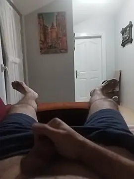 Snapshot of Aykut1990 chatting on November 8, 2025, 8:34 pm Aykut1990 online show from November 8, 2025, 8:34 pm