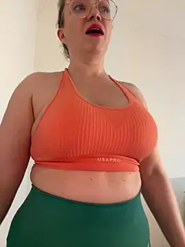 FemDom RubyKnightXXO online show from April 8, 2026, 3:57 pm