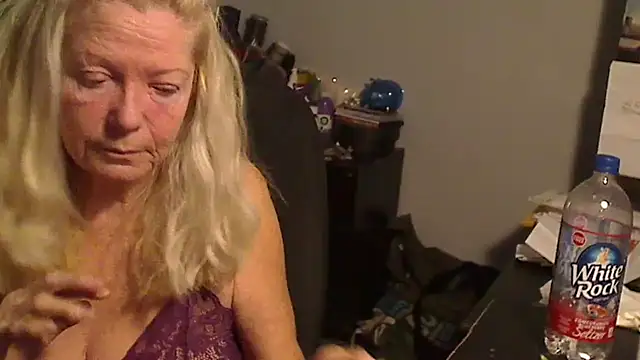 XTRAHORNYONE online show from January 25, 2025, 12:47 pm