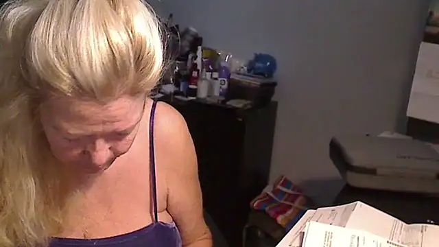 XTRAHORNYONE online show from January 31, 2025, 3:00 pm