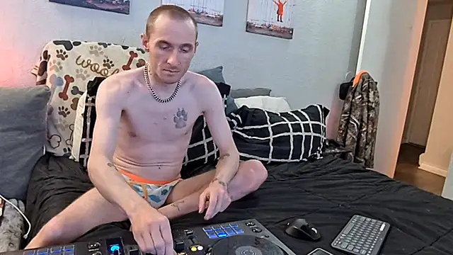 pyrowuff online show from February 2, 2026, 3:16 am