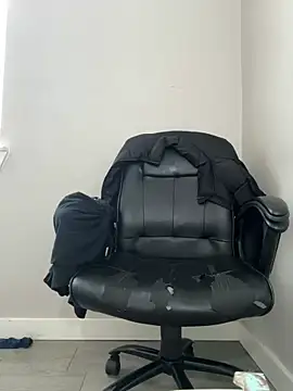 DancingLemonade online show from February 11, 2026, 9:03 pm