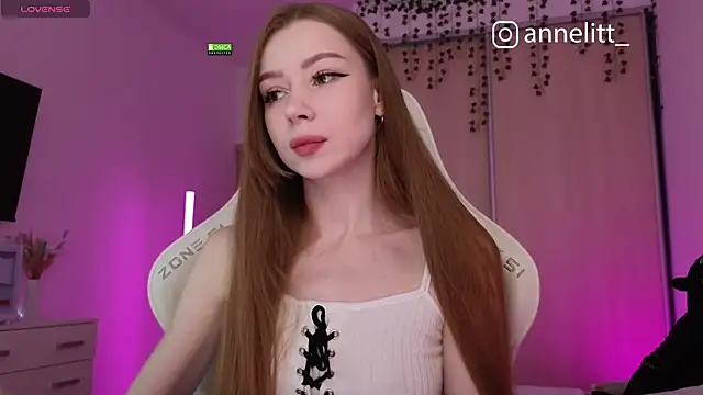 Annelitt online show from February 16, 2026, 7:56 pm