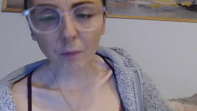 Snapshot of cleophee chatting on February 20, 2026, 6:59 am cleophee online show from February 20, 2026, 6:59 am