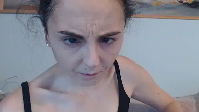 Snapshot of cleophee chatting on November 3, 2025, 7:24 am cleophee online show from November 3, 2025, 7:24 am