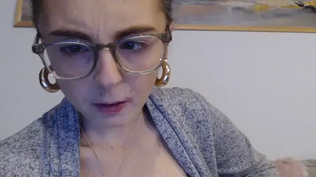 Snapshot of cleophee chatting on December 17, 2025, 7:02 am cleophee online show from December 17, 2025, 7:02 am