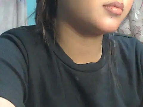 NancyRuvi online show from November 12, 2025, 4:44 pm