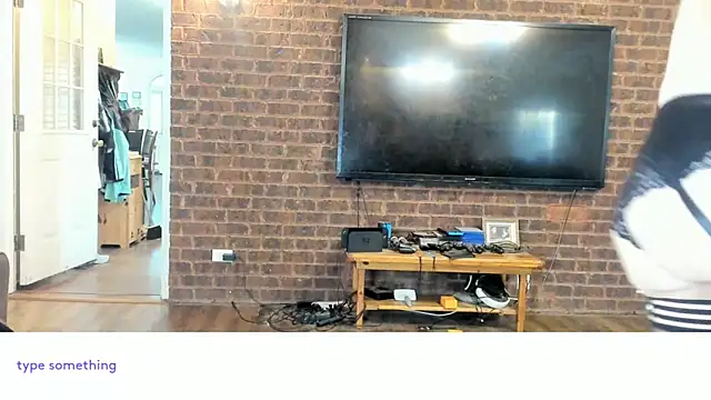 alex squirts online show from October 15, 2025, 1:08 pm