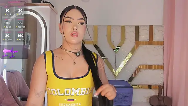 Snapshot of sophy_champagne chatting on July 8, 2026, 1:41 am sophy champagne online show from July 8, 2026, 1:41 am