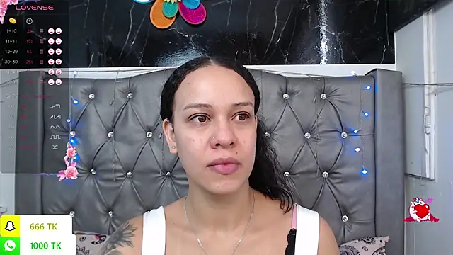 Snapshot of LAILAGUMMY chatting on July 23, 2026, 2:35 pm LAILAGUMMY online show from July 23, 2026, 2:35 pm