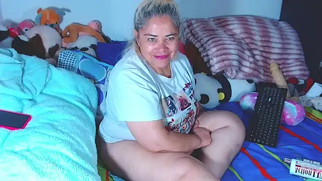 estrellita fugaz16x online show from June 5, 2026, 3:00 am