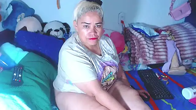 estrellita fugaz16x online show from July 19, 2026, 6:22 am