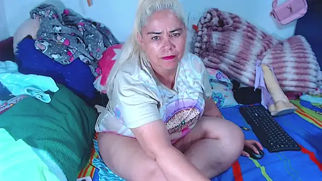 estrellita fugaz16x online show from July 15, 2026, 11:56 pm