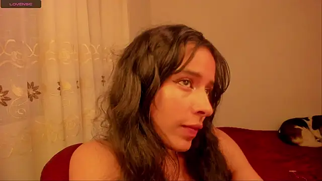 Snapshot of aluna_0310 chatting on December 18, 2024, 11:30 pm aluna 0310 online show from December 18, 2024, 11:30 pm