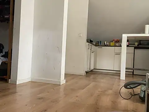 Snapshot of Vlad200472 chatting on February 22, 2025, 12:18 pm Vlad200472 online show from February 22, 2025, 12:18 pm