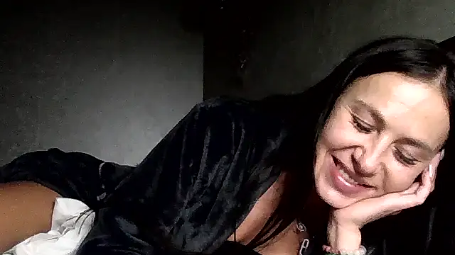 JulianaGold1 online show from June 21, 2026, 8:03 pm